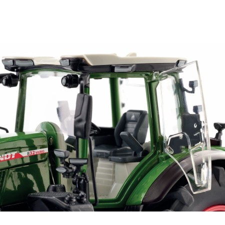 MAQUETA FENDT 832