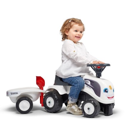 TRACTOR VALTRA CON REMOLQUE Y HERRAMIENTAS